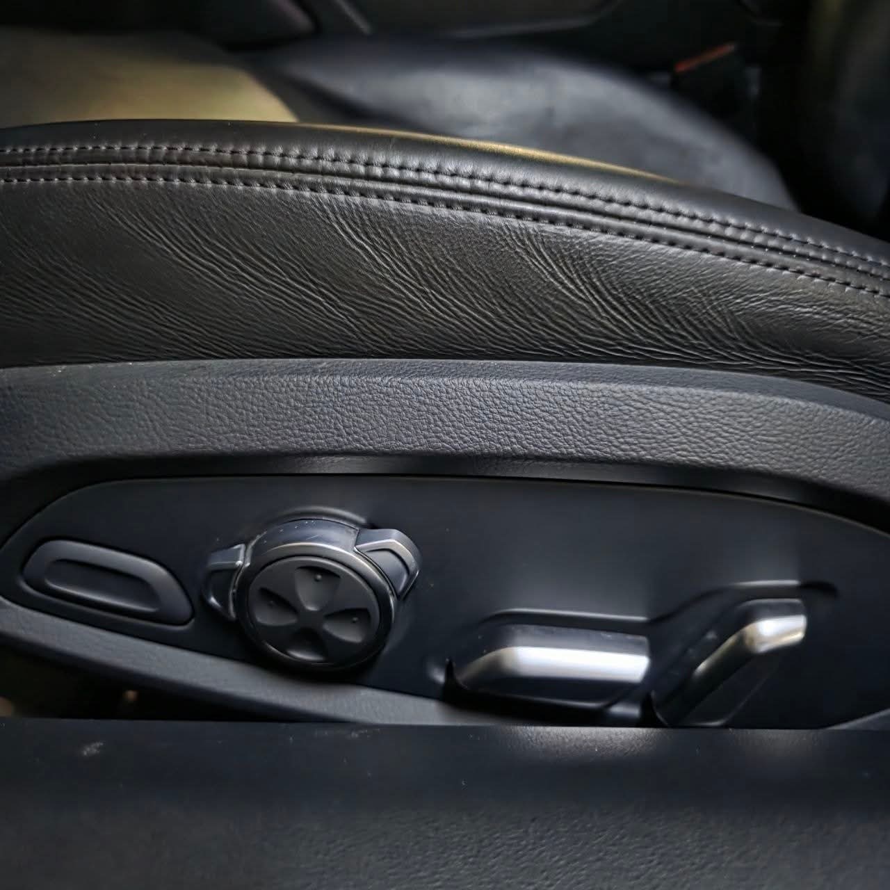 
								2018 Audi R8 5.2L V10 Plus AT full									
