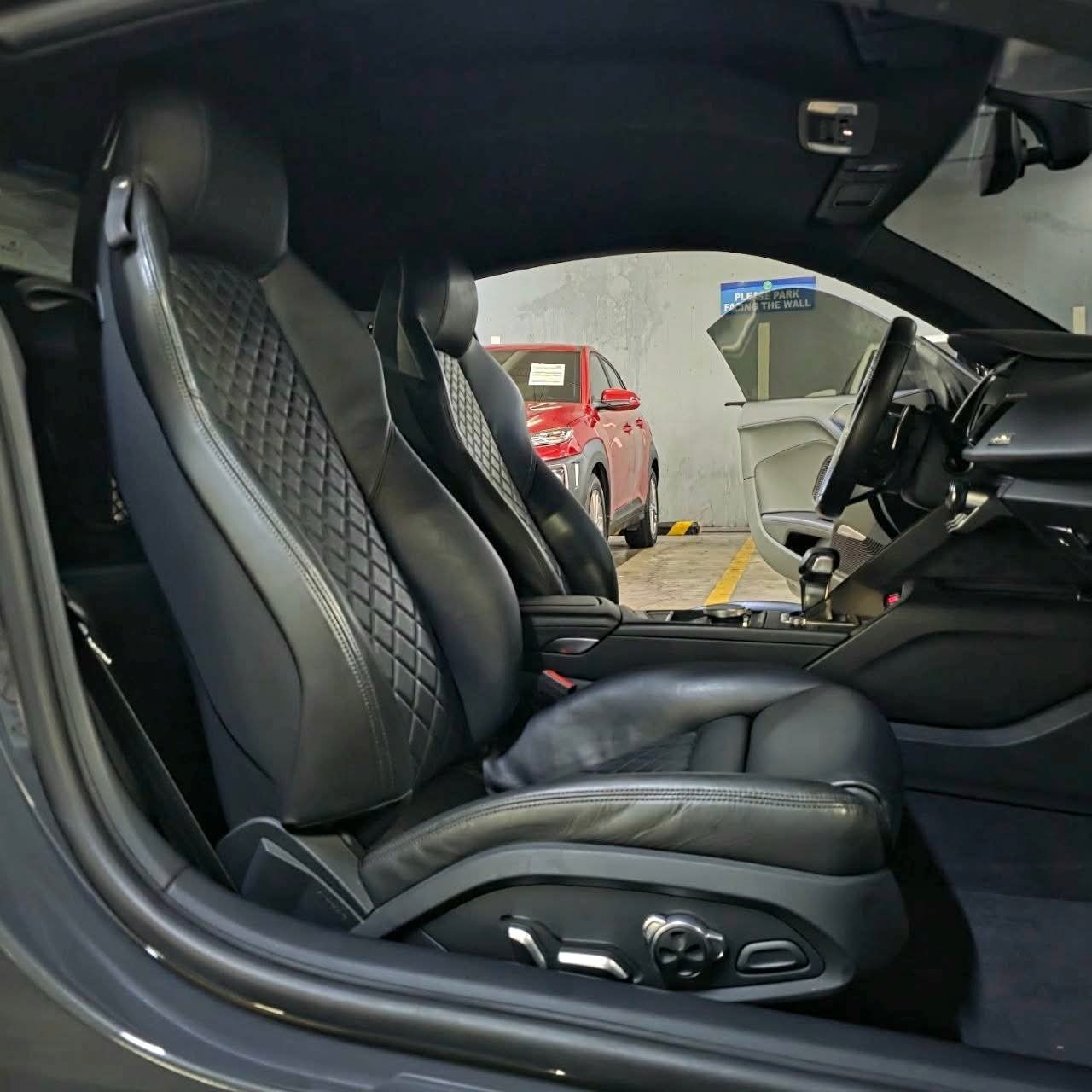 
								2018 Audi R8 5.2L V10 Plus AT full									