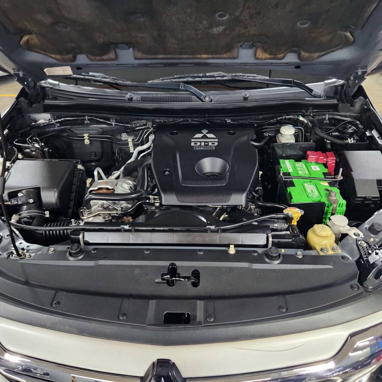 
								2016 Mitsubishi Montero Spts GT 2.4L 4X4 DSL AT full									
