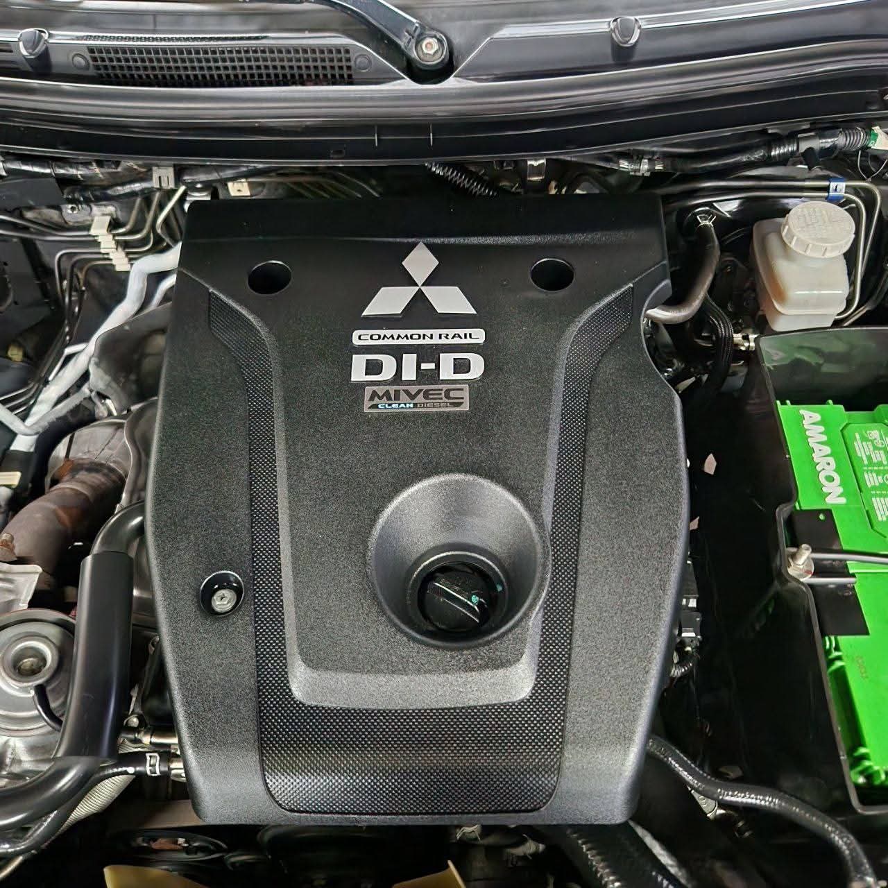 
								2016 Mitsubishi Montero Spts GT 2.4L 4X4 DSL AT full									