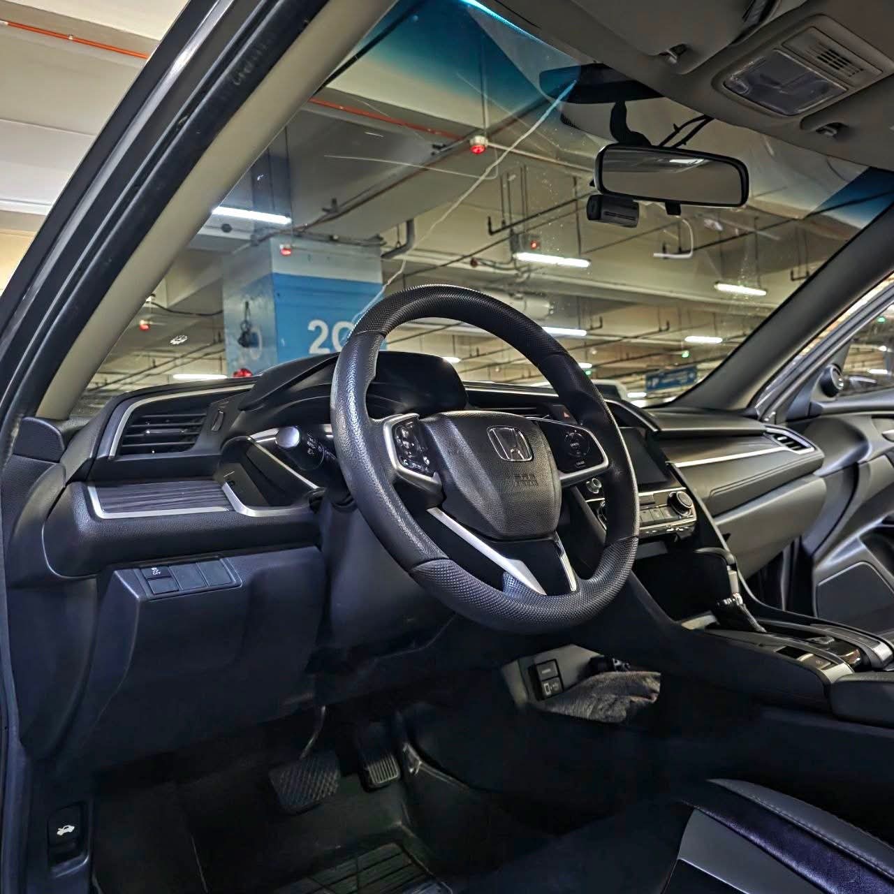 
								2020 Honda Civic 1.8L E i-VTEC AT full									