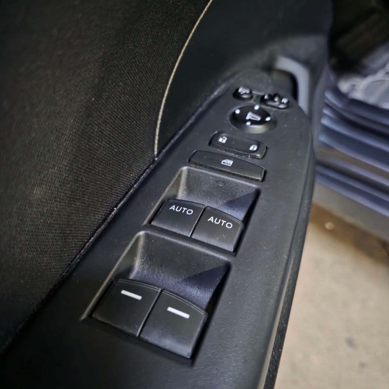 
								2020 Honda Civic 1.8L E i-VTEC AT full									