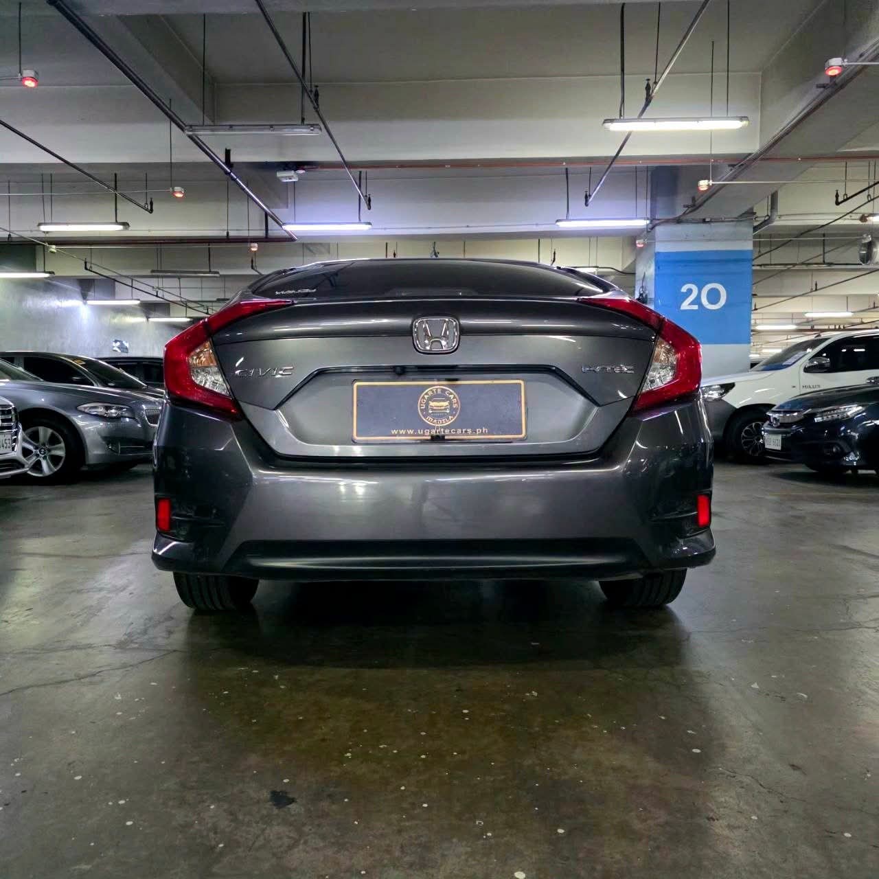 
								2020 Honda Civic 1.8L E i-VTEC AT full									