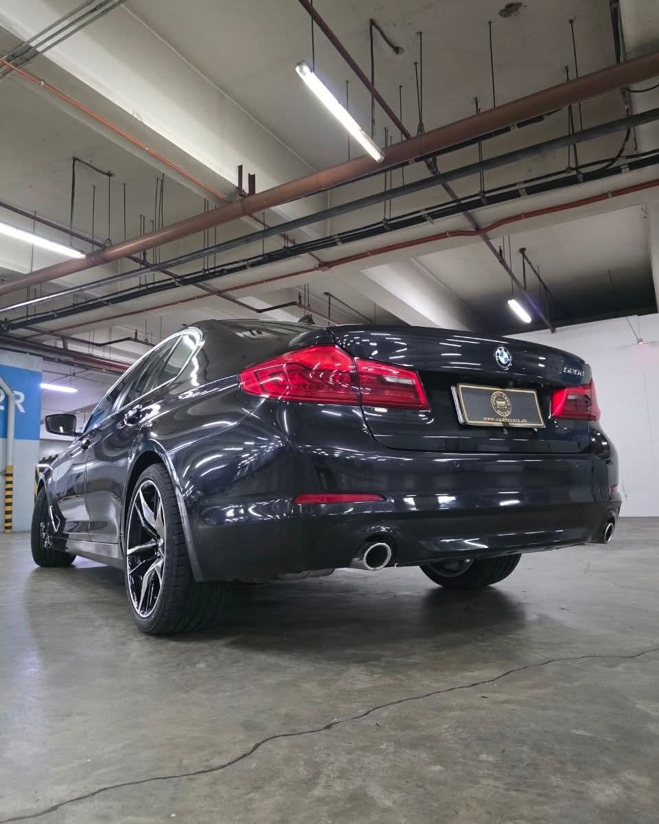 
								2018 BMW 520D 2.0L DSL AT full									