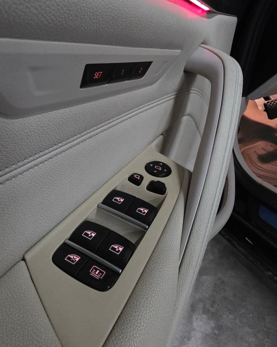 
								2018 BMW 520D 2.0L DSL AT full									