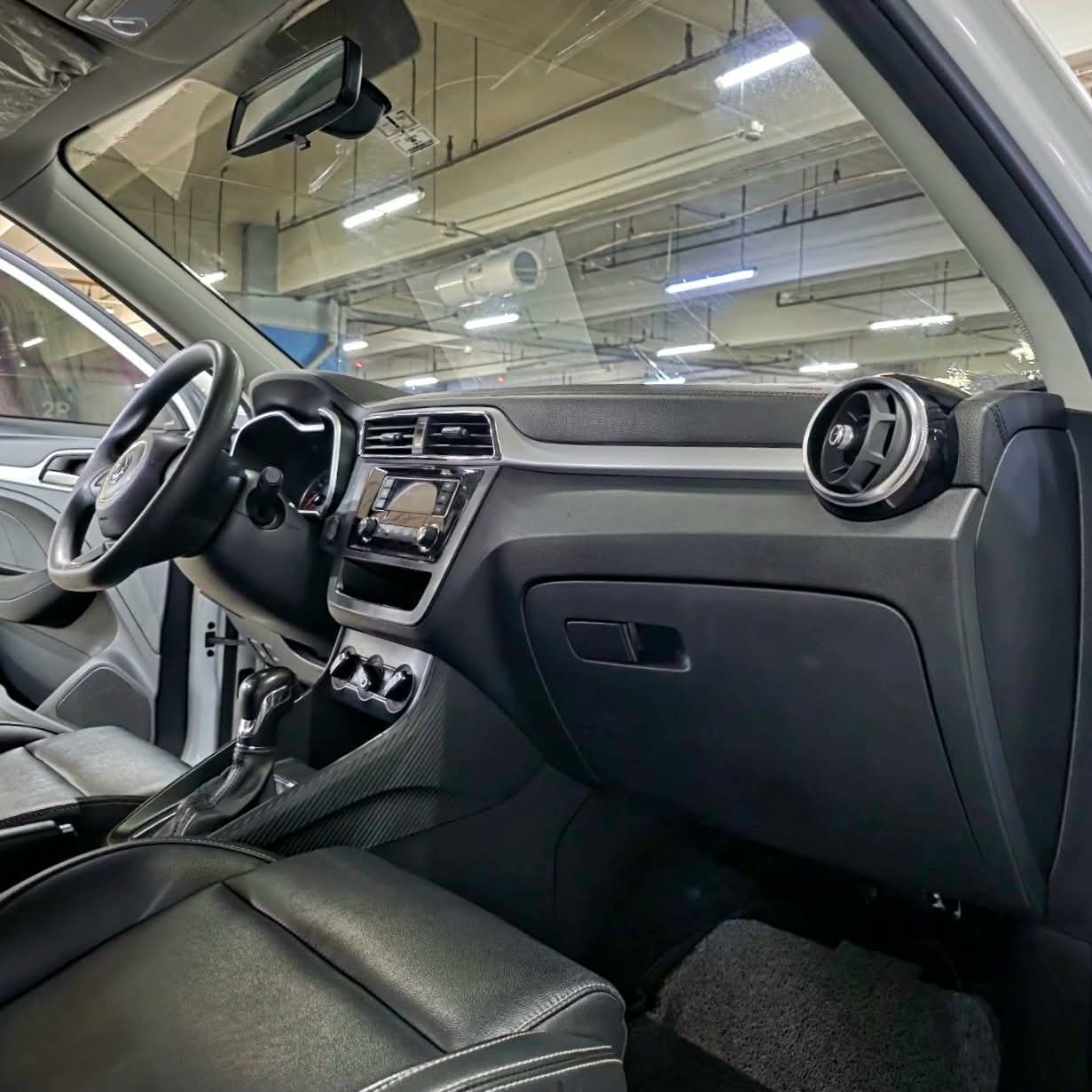 
								2019 MG ZS Style 1.5L AT full									