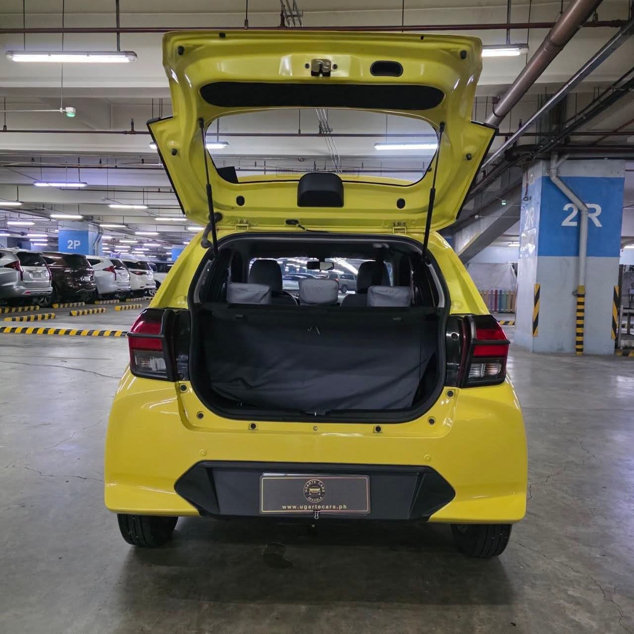 
								2024 Toyota Wigo G 1.0L AT full									