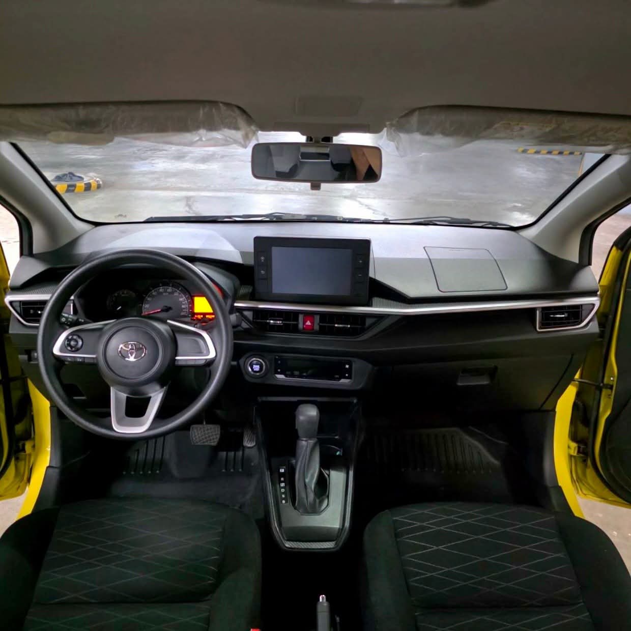 
								2024 Toyota Wigo G 1.0L AT full									