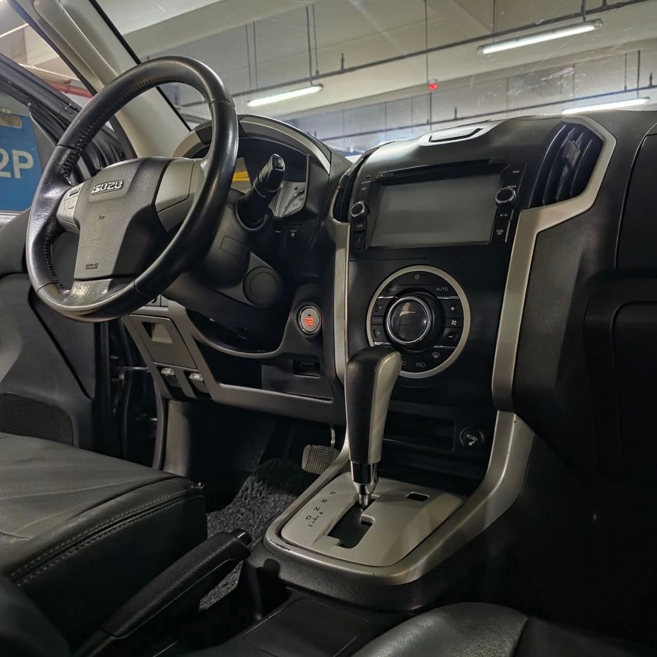 
								2016 Isuzu MUX 2.5L LS-A DSL AT full									