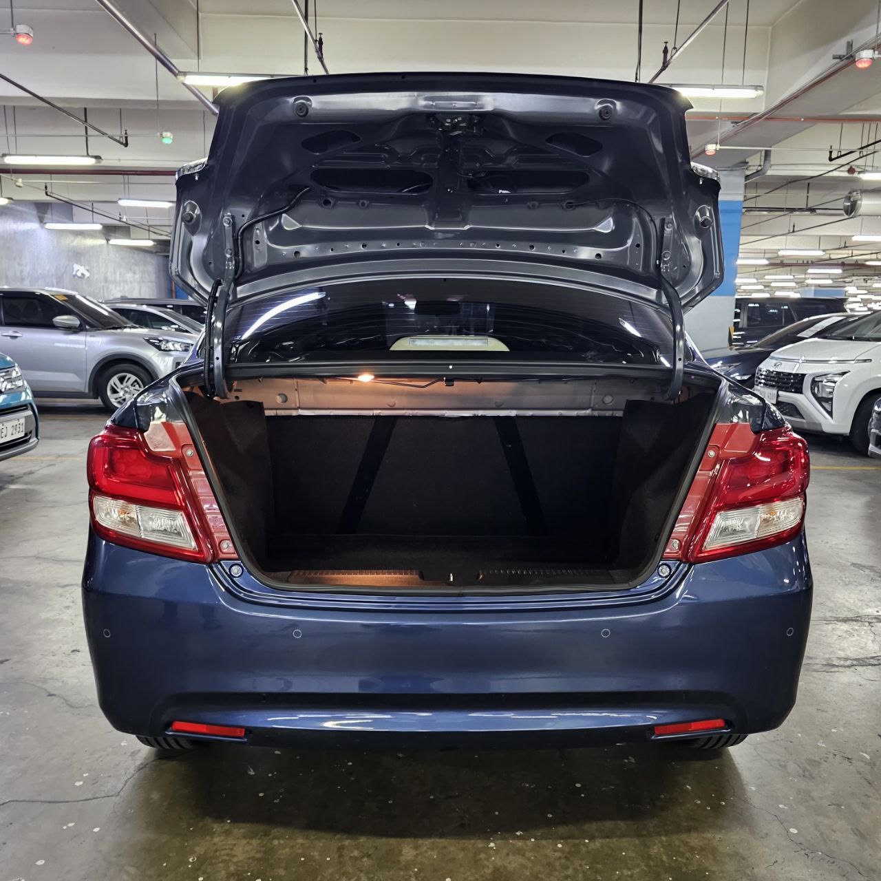 
								2025 Suzuki Dzire 1.2L GLP AGS AT full									