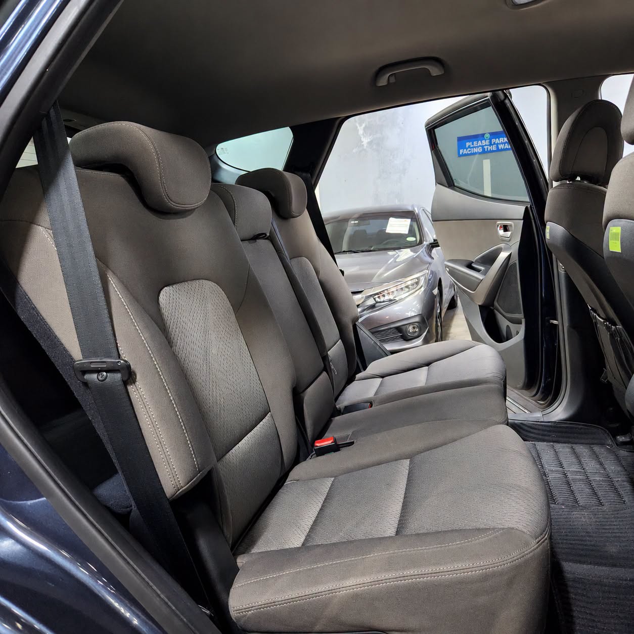 
								2015 Hyundai Santa Fe 2.2L DSL AT full									