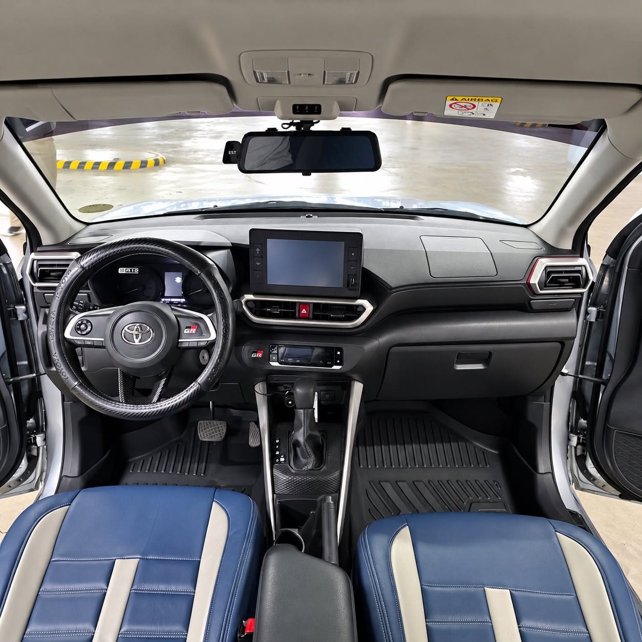 
								2023 Toyota Raize 1.2L E CVT AT full									
