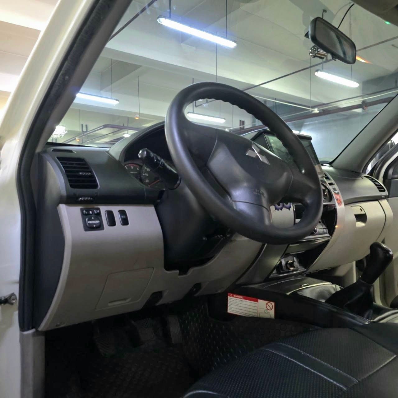 
								2014 Mitsubishi Montero Sports GLX 2.4L 4X2 DSL MT full									