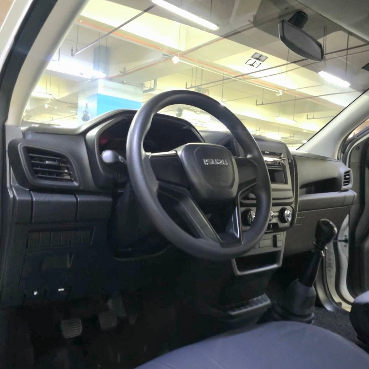 
								2024 Isuzu Dmax RZ4E 4X2 LT 1.9 DSL MT full									