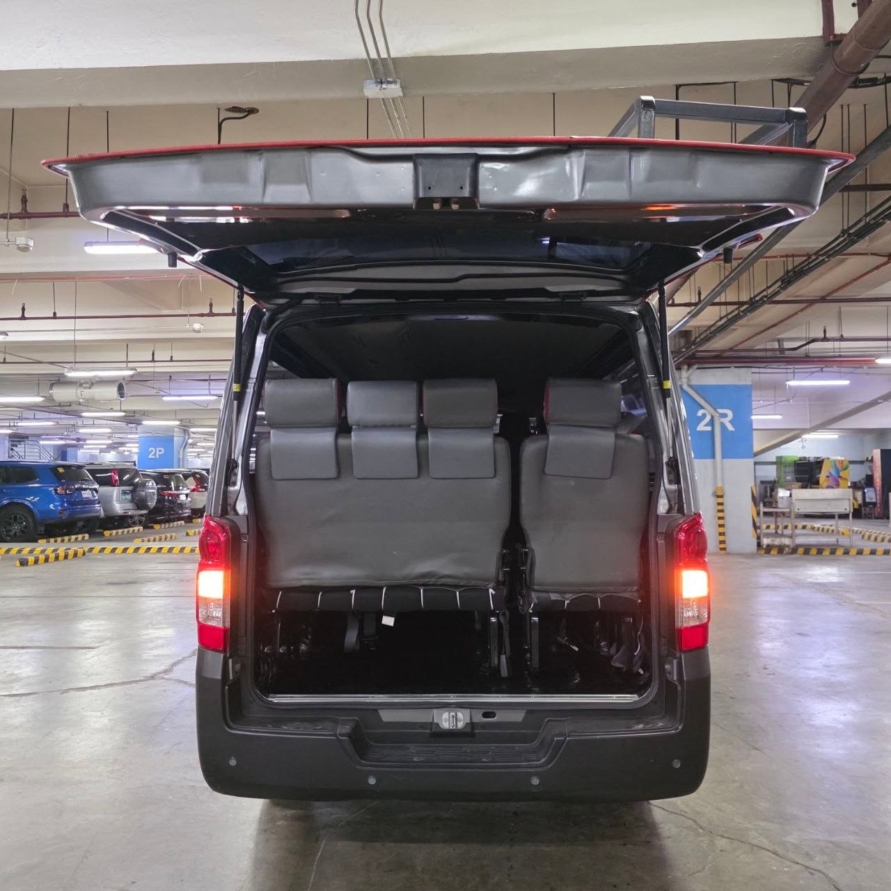 
								2024 Nissan Urvan NV350 Standard 2.5L DSL MT full									