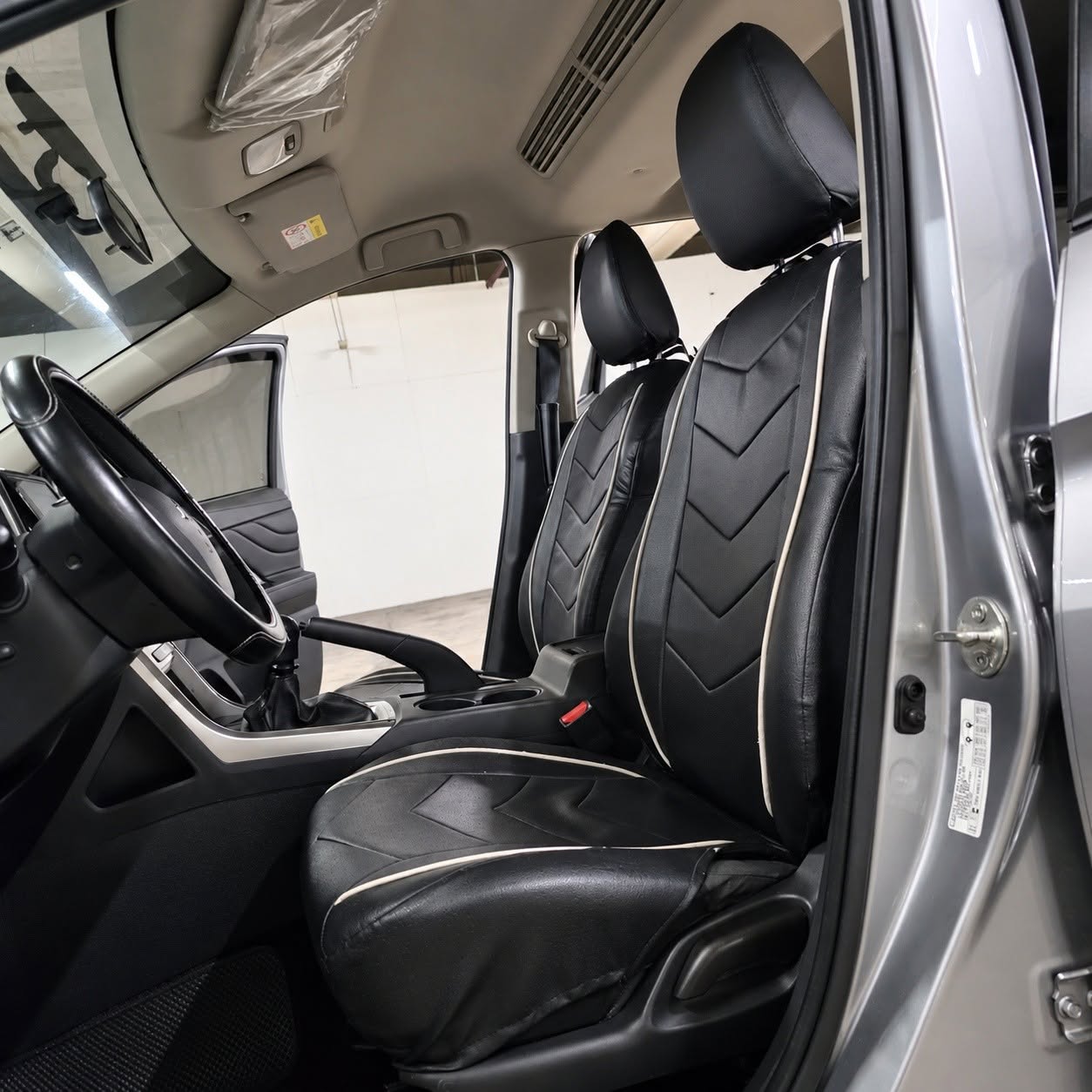 
								2025 Mitsubishi Xpander 1.5L GLX MT full									