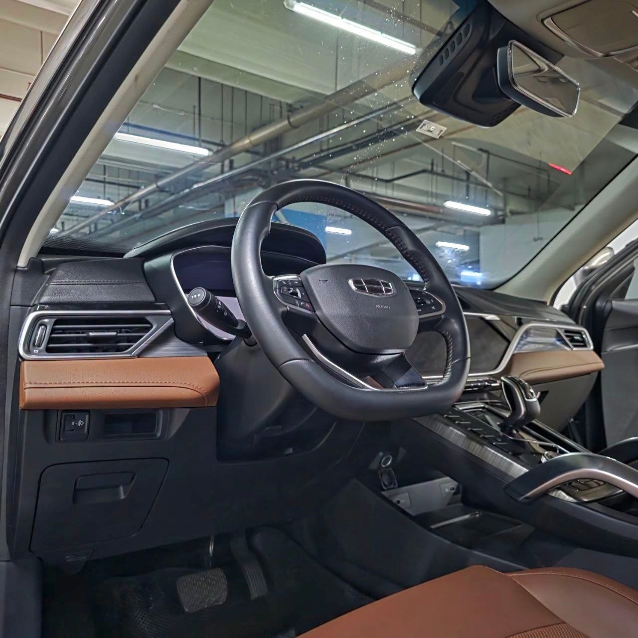 
								2023 Geely Azkarra Luxury 1.5L 4WD Hybrid AT full									