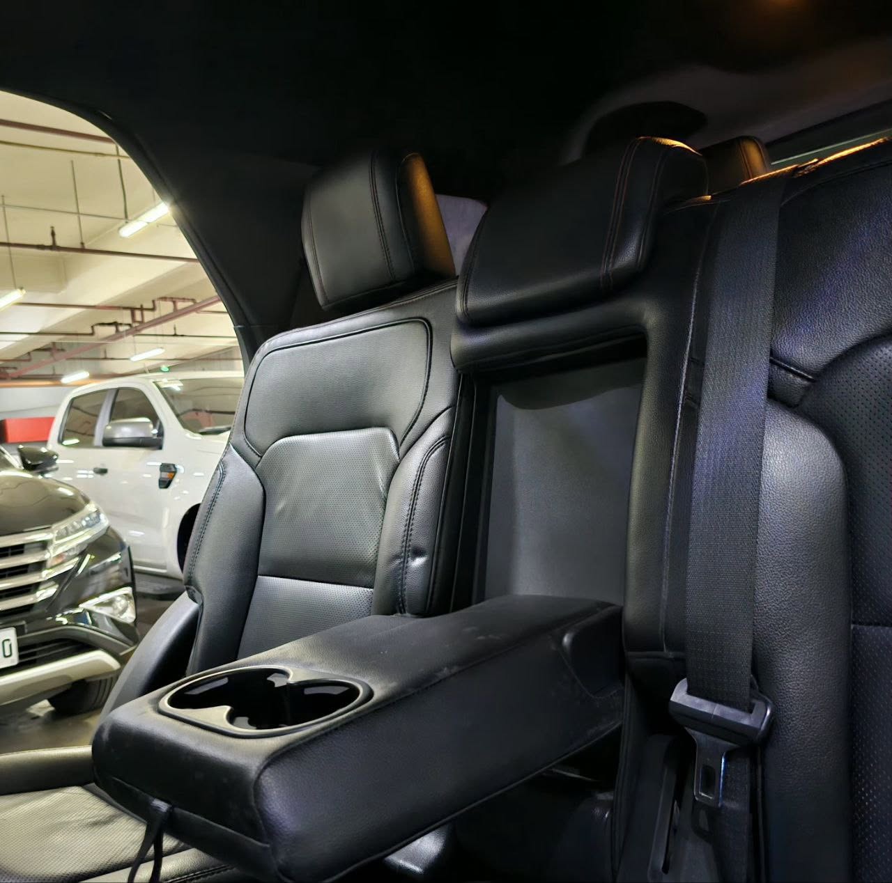 
								2016 Ford Explorer Ecoboost Sports 4X4 3.5L Gas AT full									