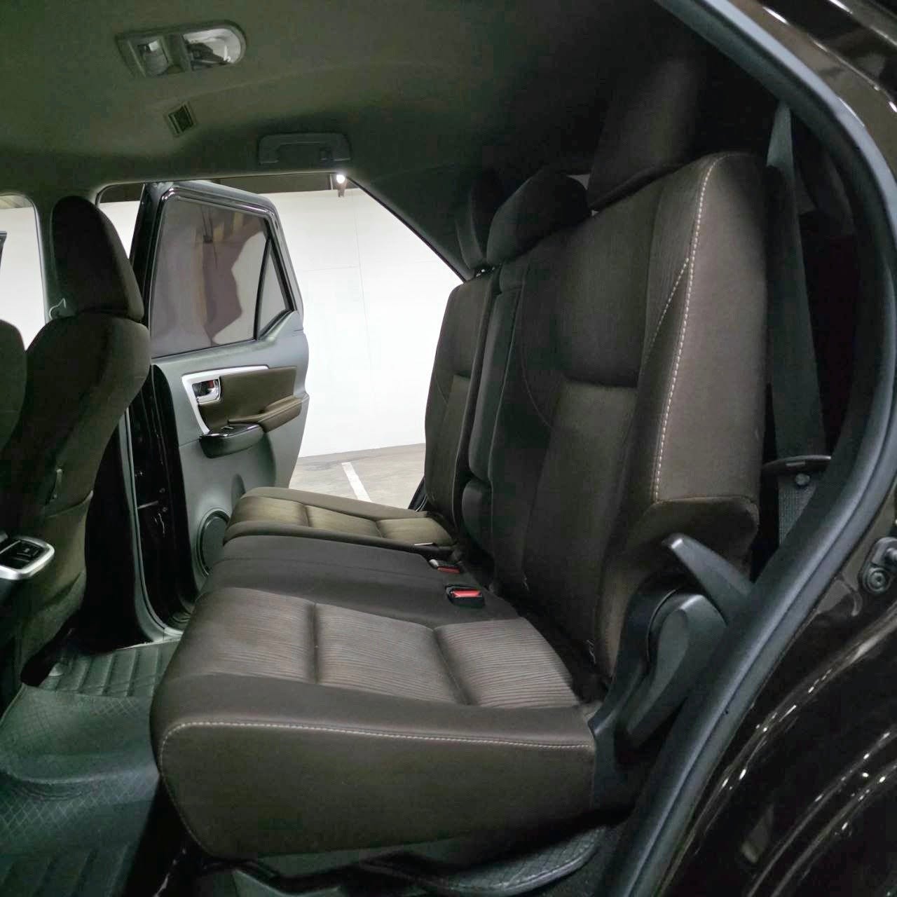 
								2020 Toyota Fortuner 2.4L G DSL AT full									