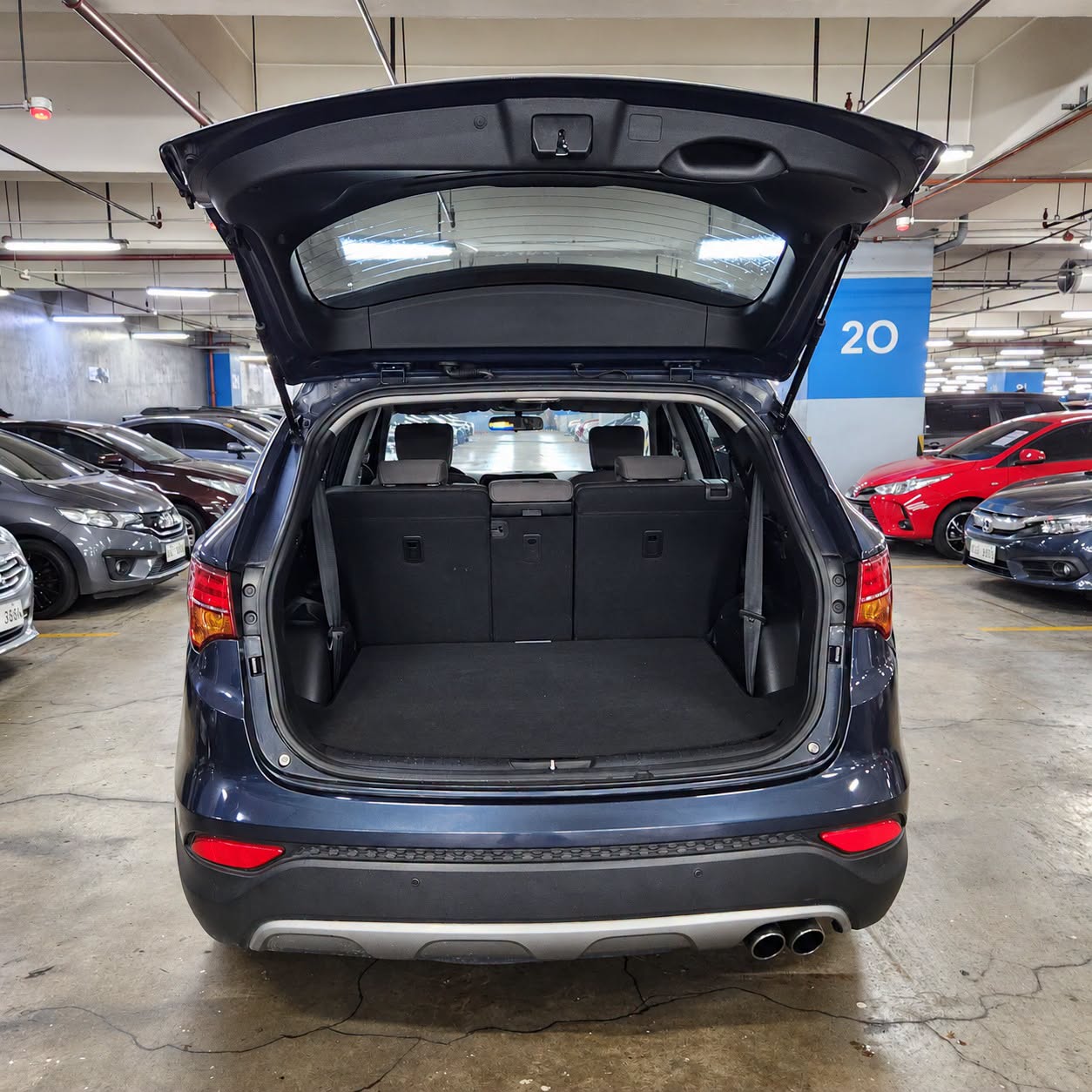 
								2015 Hyundai Santa Fe 2.2L DSL AT full									