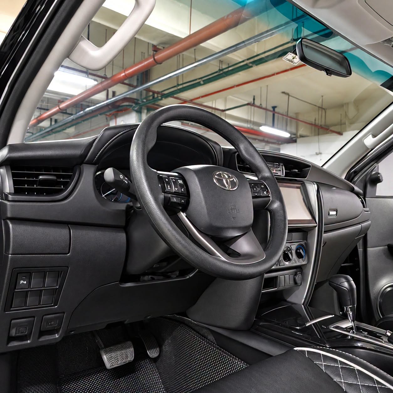
								2024 Toyota Fortuner G 2.4L DSL AT full									