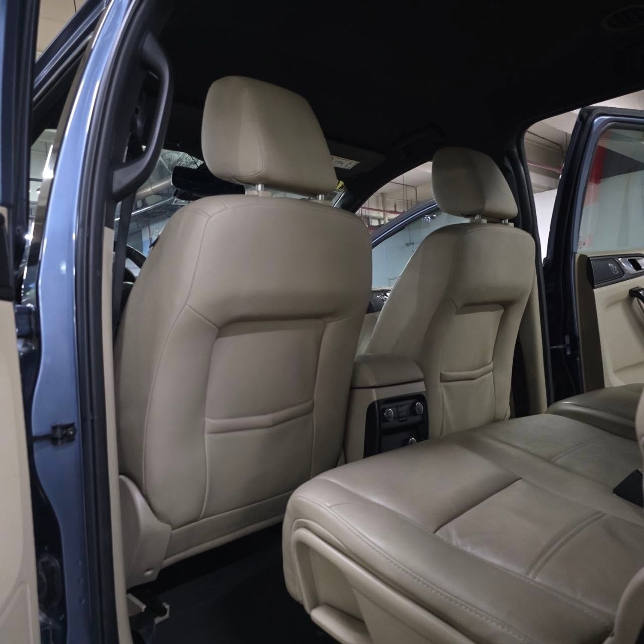 
								2016 Ford Everest Titanium 4×2 2.2L DSL AT full									