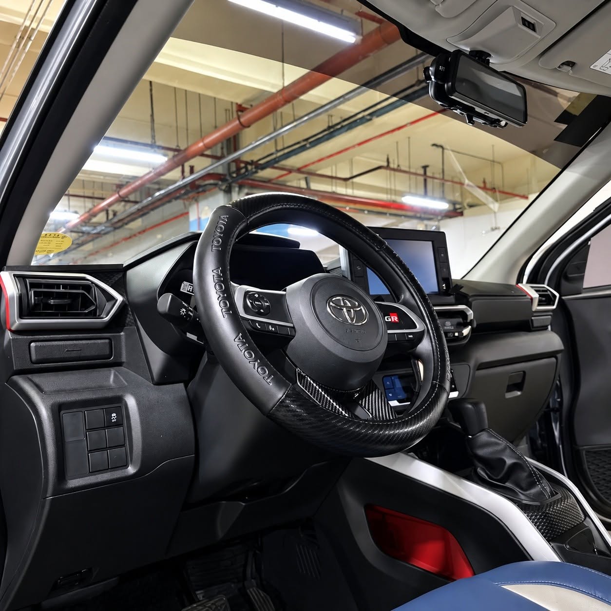 
								2023 Toyota Raize 1.2L E CVT AT full									