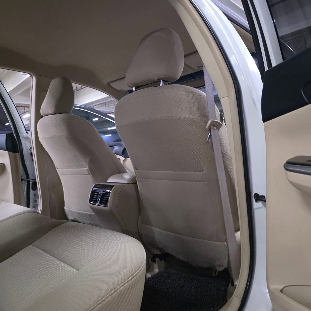 
								2016 Toyota Camry 2.5L G AT full									