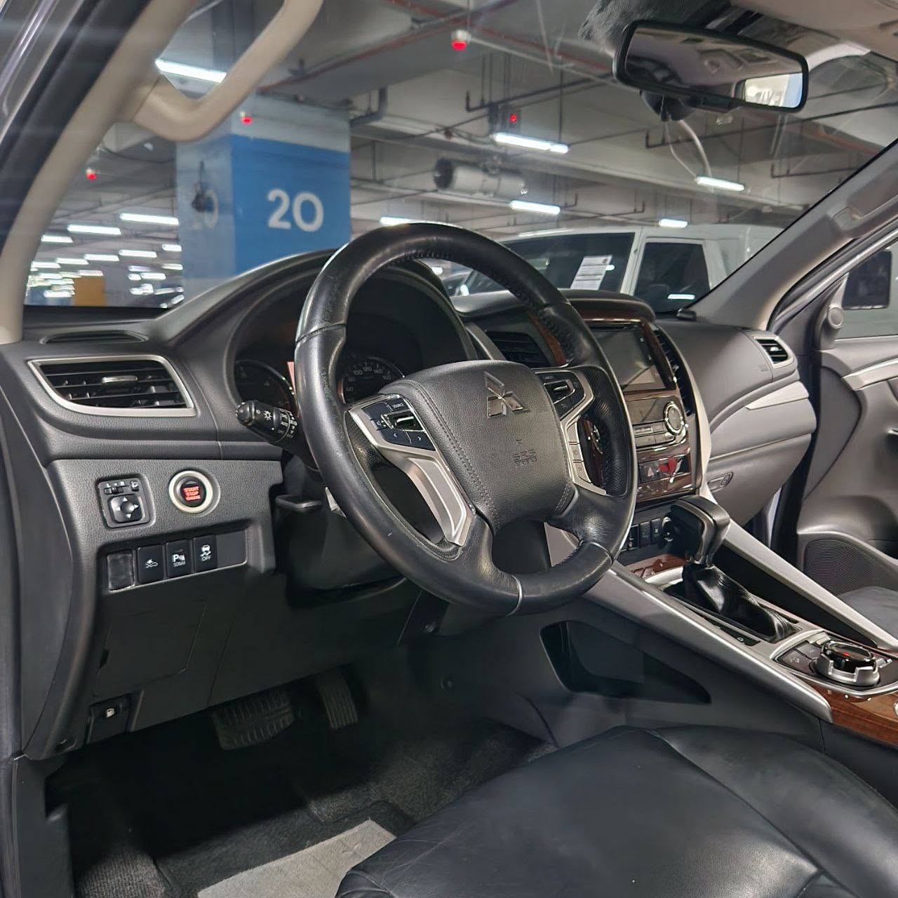 
								2016 Mitsubishi Montero Sports GT 2.4L 4X4 DSL AT full									
