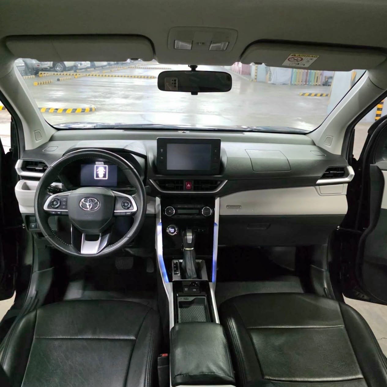 
								2024 Toyota Veloz 1.5 E AT full									