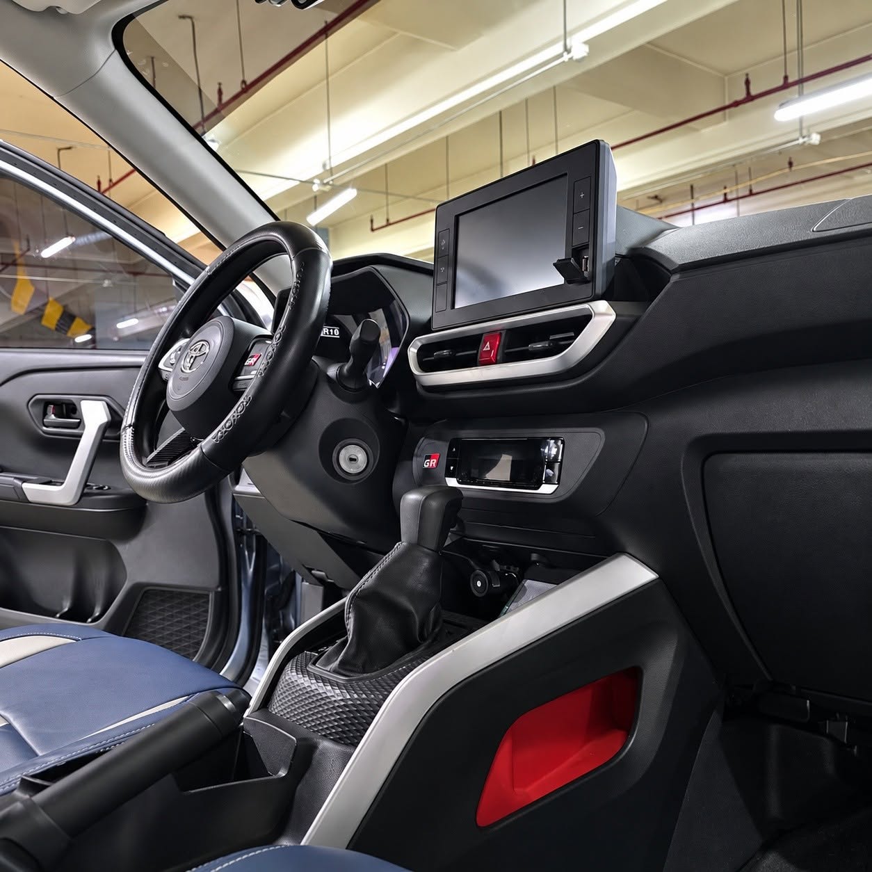 
								2023 Toyota Raize 1.2L E CVT AT full									