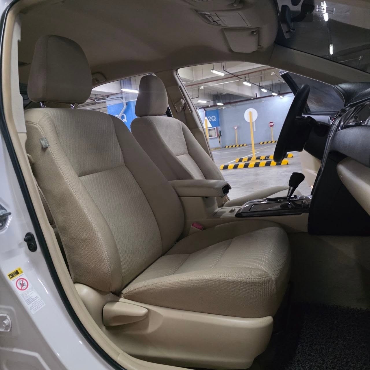 
								2016 Toyota Camry 2.5L G AT full									
