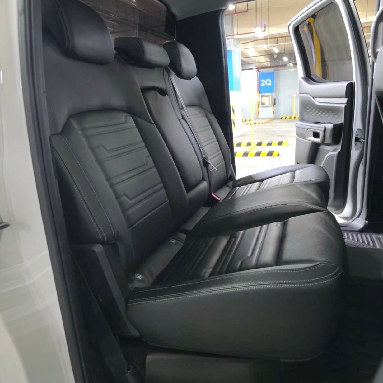 
								2025 Next-Gen Ford Ranger Sport 2.0L 4X4 DSL AT full									