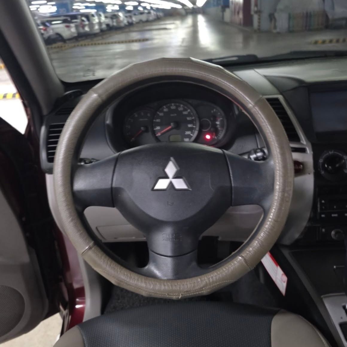 
								2015 Mitsubishi Montero GLX DSL AT full									