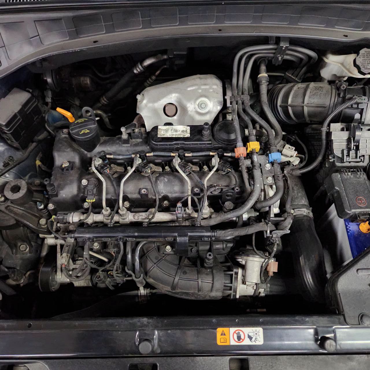 
								2015 Hyundai Santa Fe 2.2L DSL AT full									