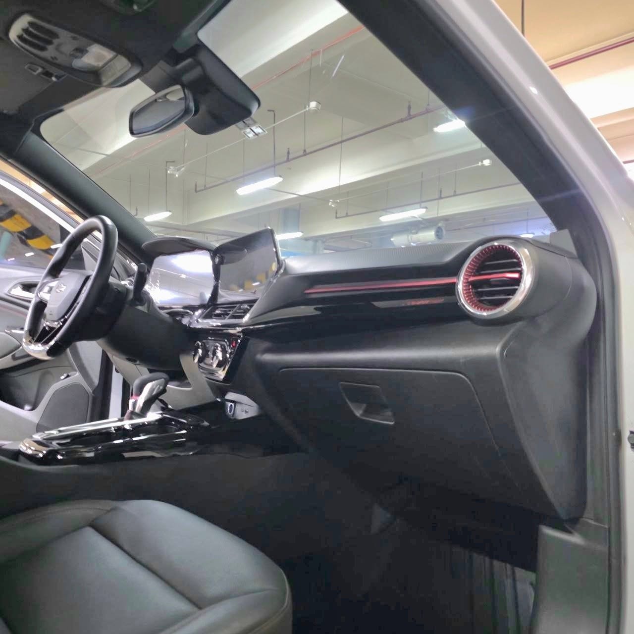 
								2024 Chevrolet Trax RS 1.2L Gas AT full									