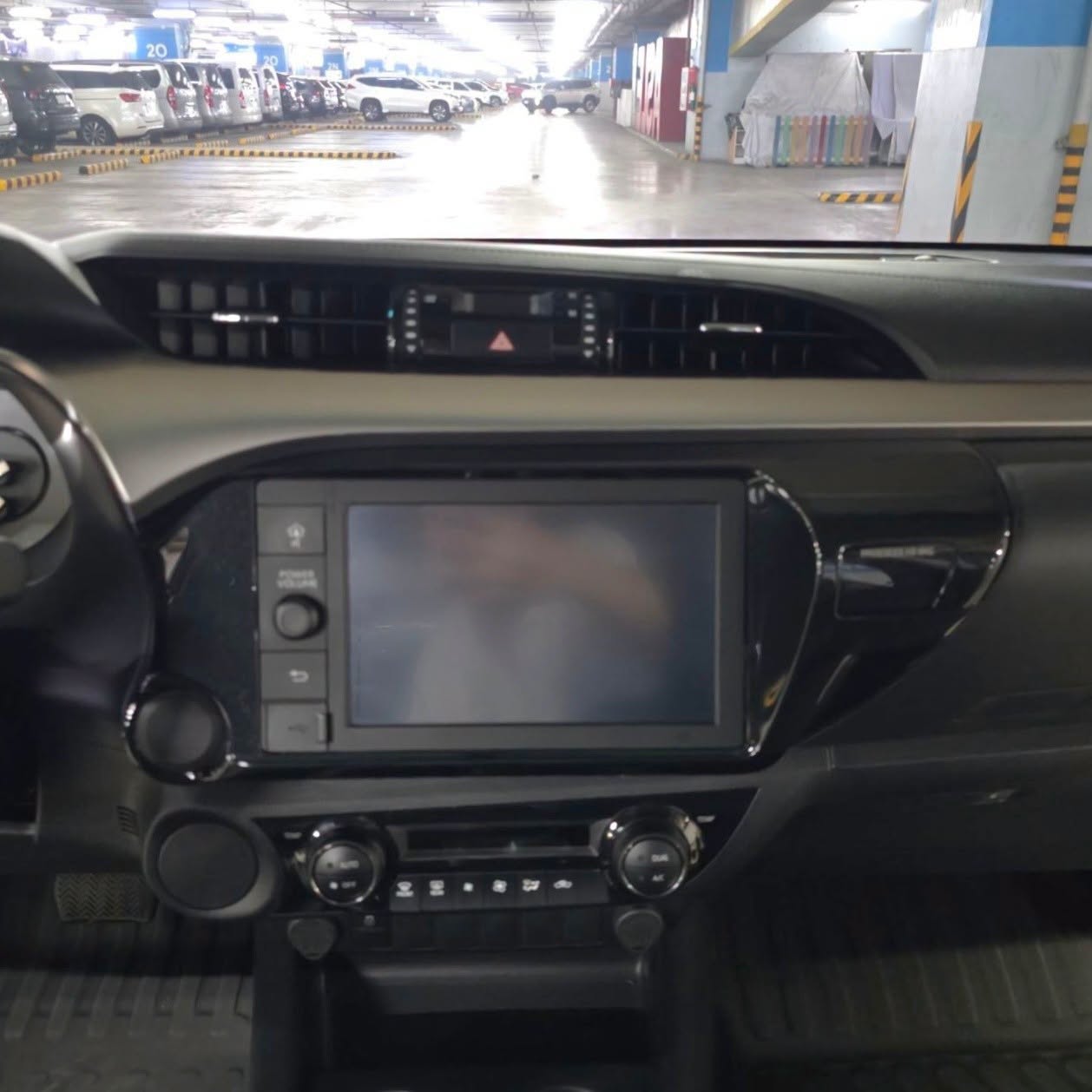 
								2023 Toyota Hilux G 4×2 2.4L DSL AT full									