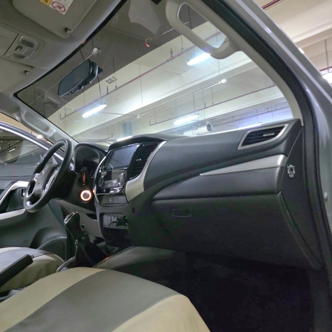 
								2023 Mitsubishi Montero Sport GLX 4X2 2.4L DSL MT full									