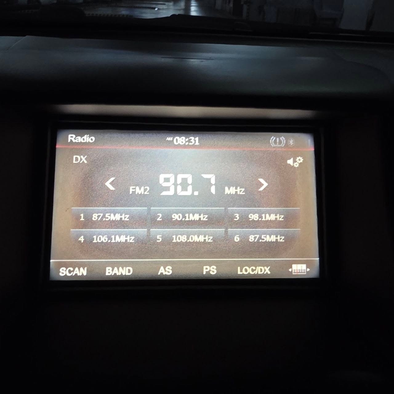 
								2015 Mitsubishi Montero GLX DSL AT full									