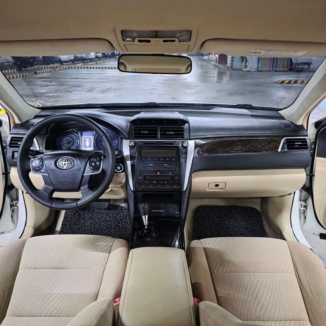 
								2016 Toyota Camry 2.5L G AT full									