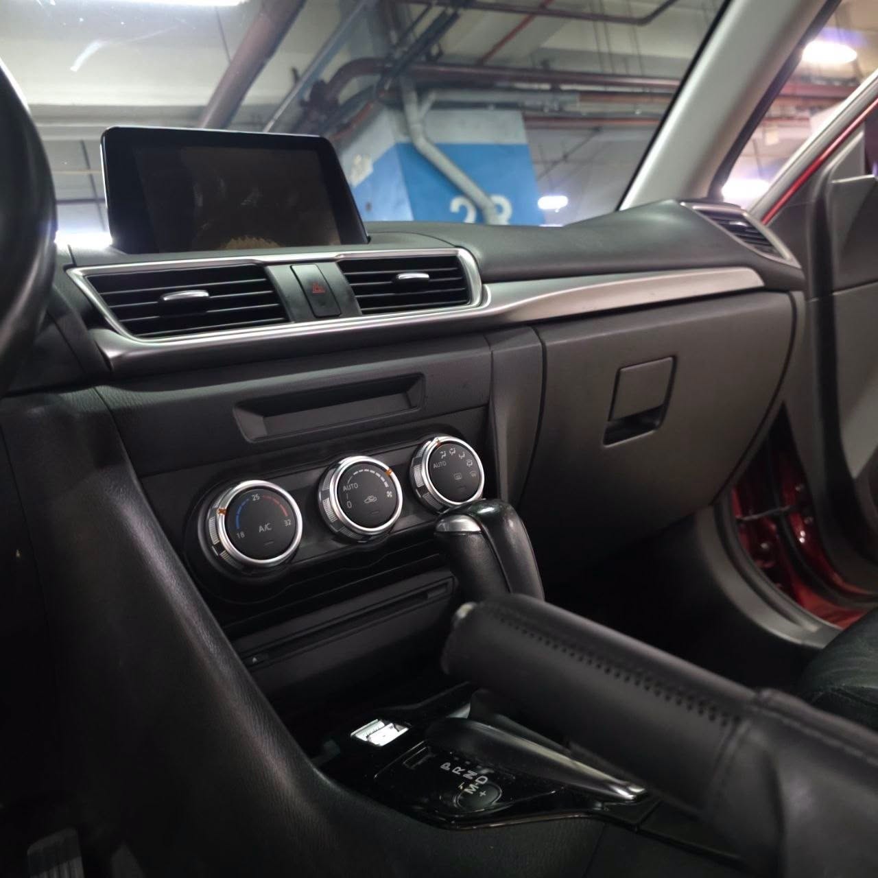 
								2019 Mazda 3 Skyactiv G Hatchback AT full									