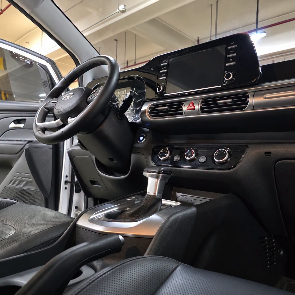 
								2025 Hyundai Stargazer 1.5L GLS IVT AT full									