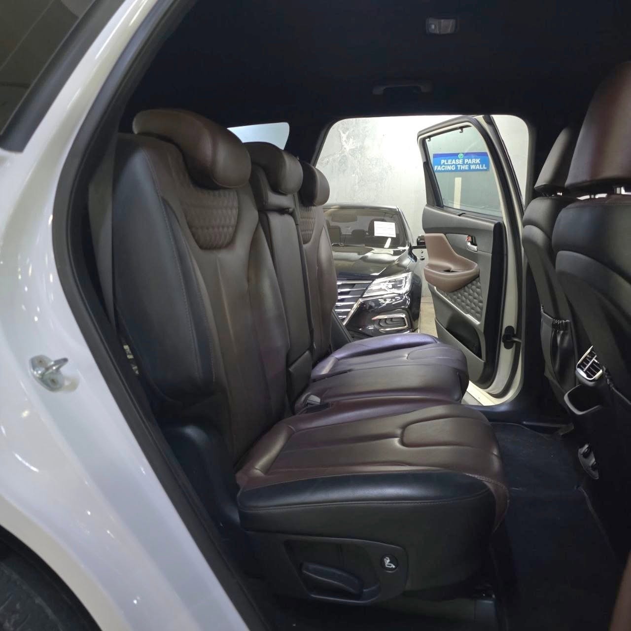 
								2019 Hyundai Santa Fe 2.2L DSL AT full									