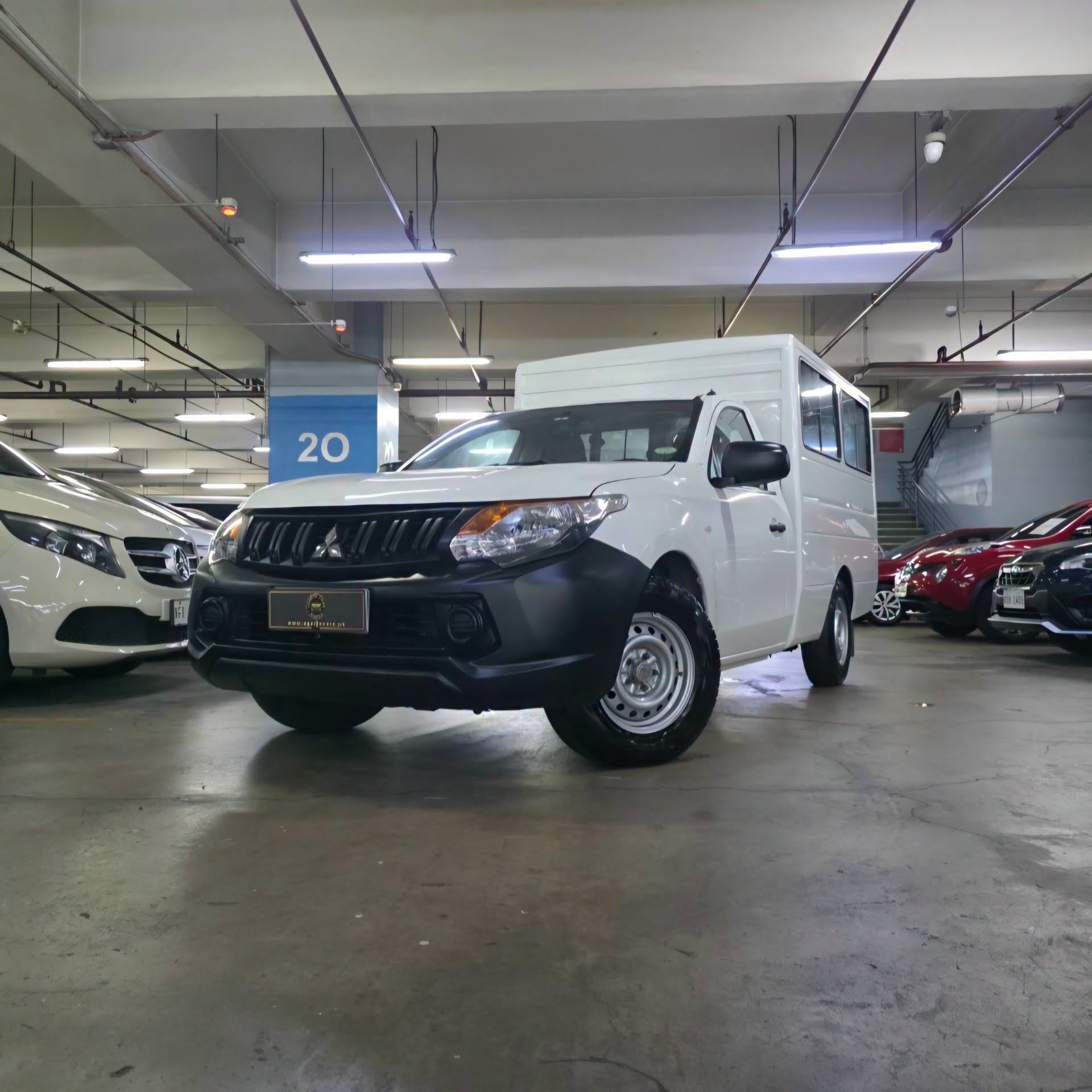 
								2016 Mitsubishi L200 Cab and Chassis 2.5L DSL MT full									
