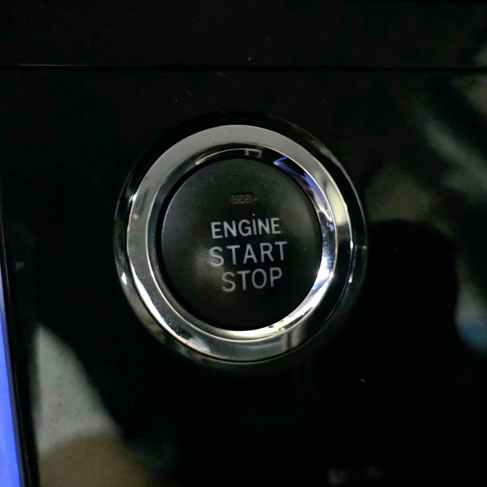 
								2023 Toyota Veloz E 1.5L GAS AT full									