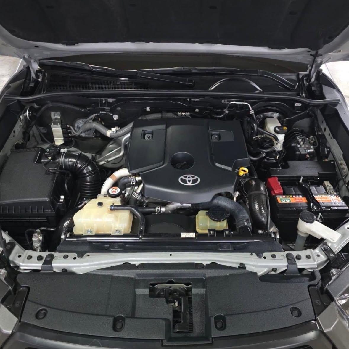 
								2023 Toyota Hilux G 4×2 2.4L DSL AT full									
