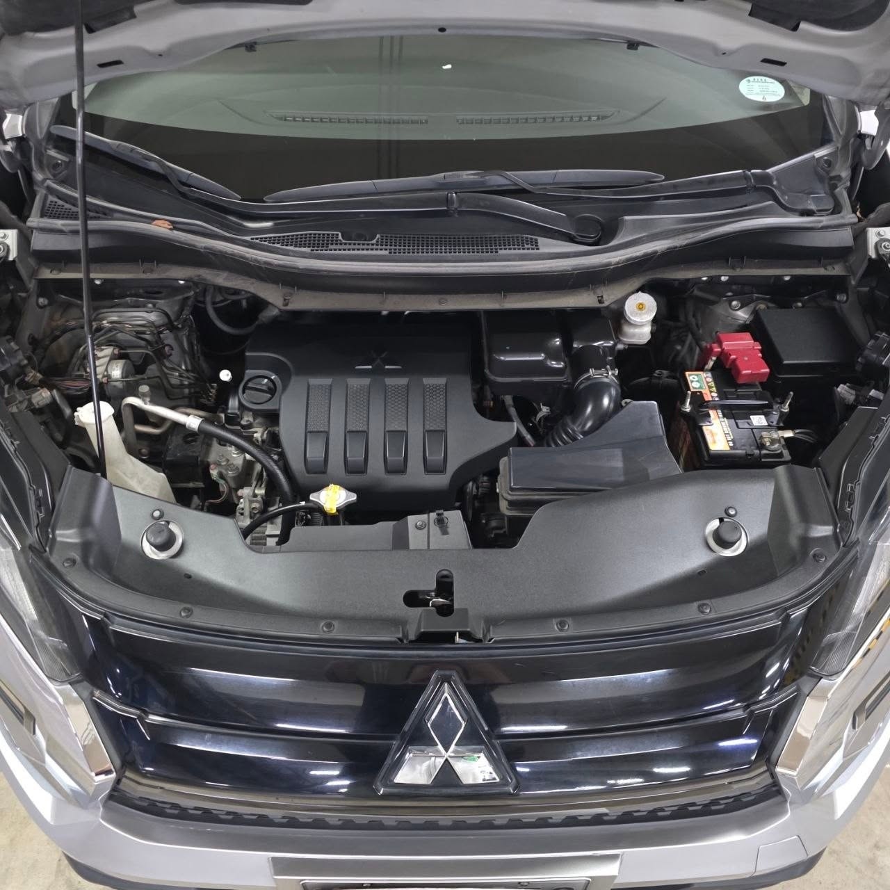 
								2025 Mitsubishi Xpander 1.5L GLX MT full									
