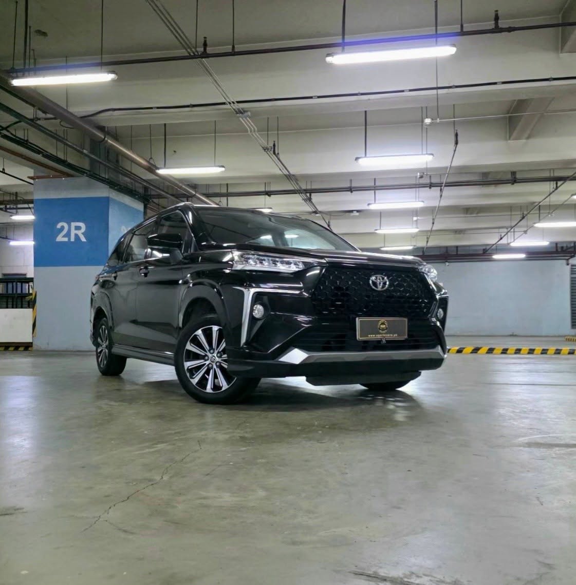 
								2024 Toyota Veloz 1.5 E AT full									