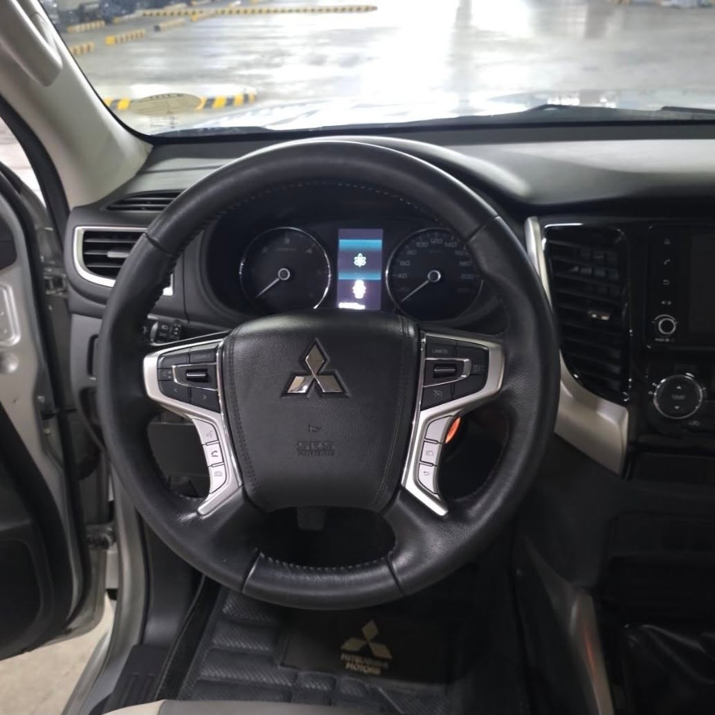 
								2023 Mitsubishi Montero Sport GLX 4X2 2.4L DSL MT full									