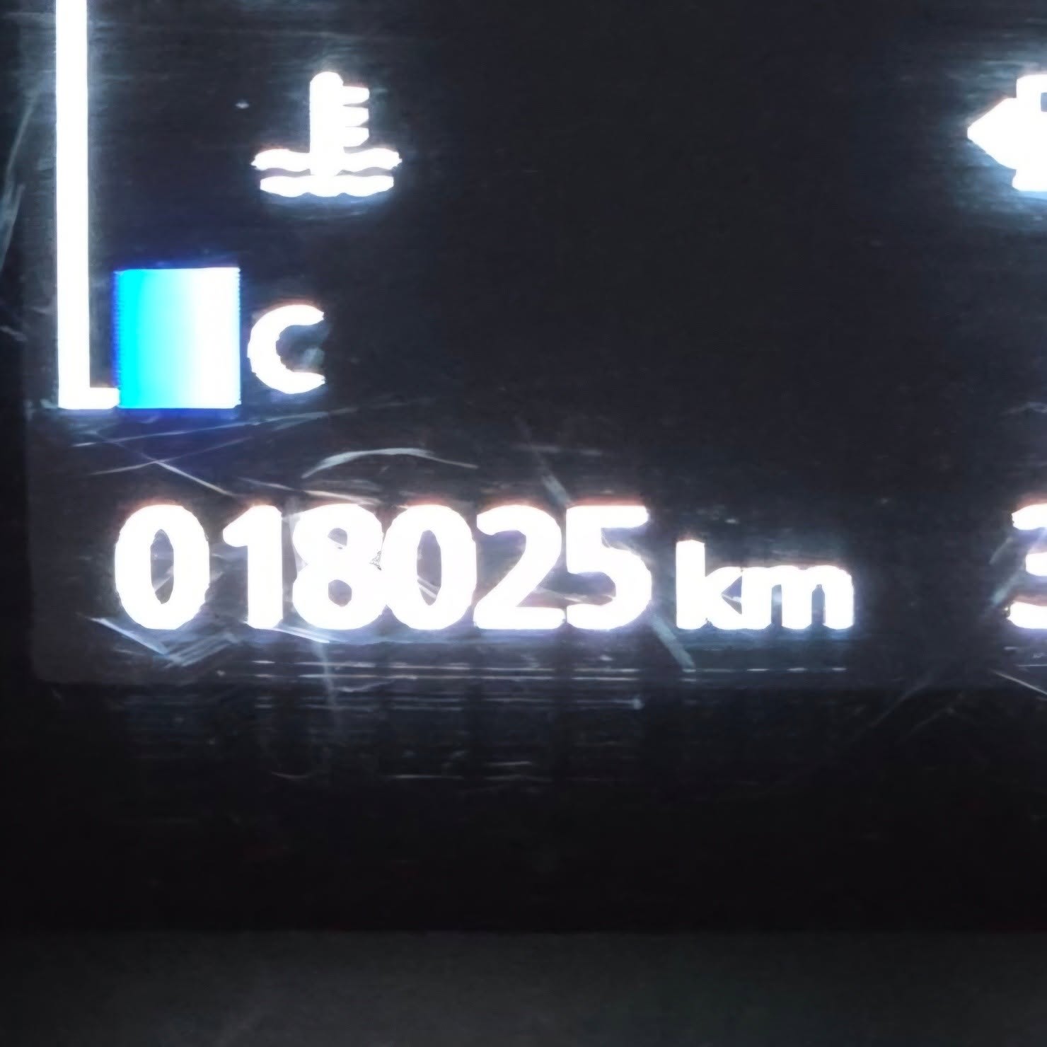 
								2023 Mitsubishi Montero Sport GLX 4X2 2.4L DSL MT full									